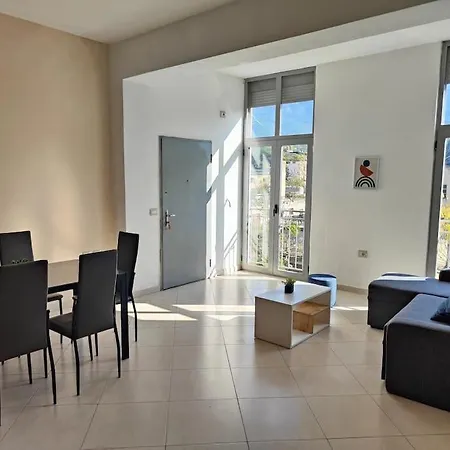 Bright Guest 15 Min By Bus To Center Tirana