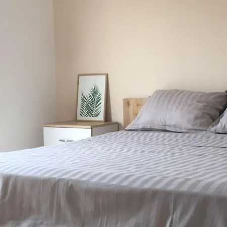 Bright Guest 15 Min By Bus To Center