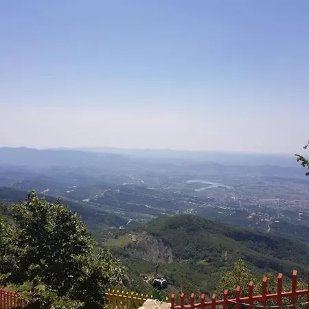 Bright Guest 15 Min By Bus To Center Apartment