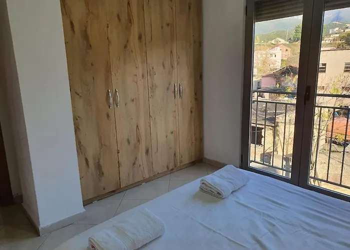 Bright Guest 15 Min By Bus To Center Apartamento