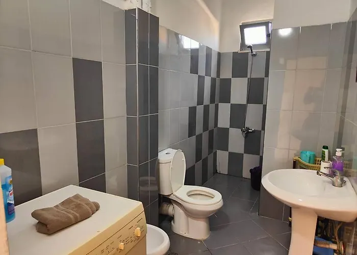 Bright Guest 15 Min By Bus To Center * Tirana