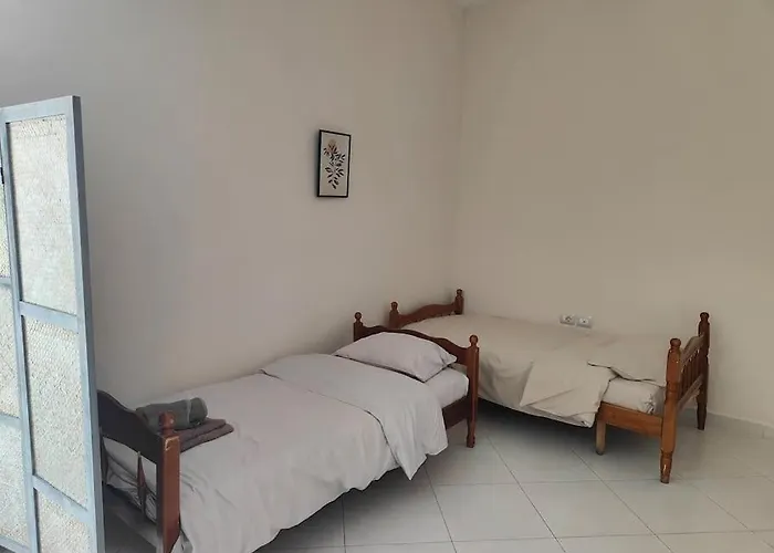 Апартаменты Bright Guest 15 Min By Bus To Center