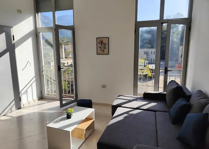 Bright Guest 15 Min By Bus To Center Tirana