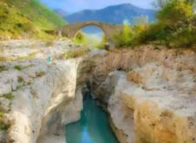 Bright Guest 15 Min By Bus To Center Апартаменты Тирана