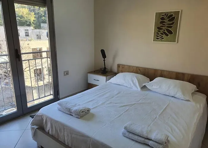 Bright Guest 15 Min By Bus To Center Апартаменты *