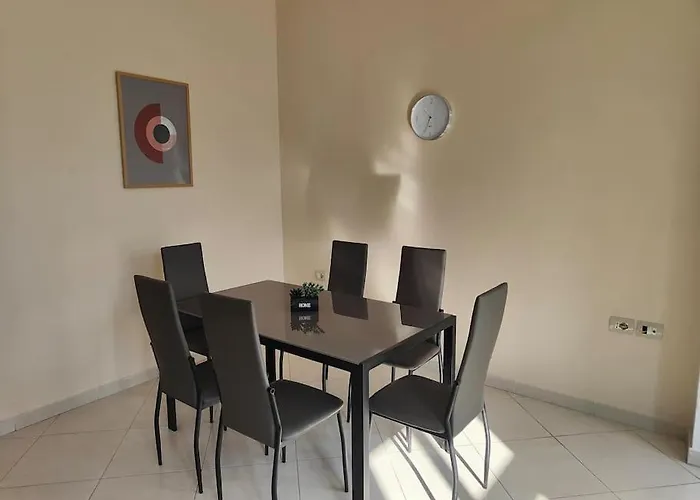 Bright Guest 15 Min By Bus To Center Tirana